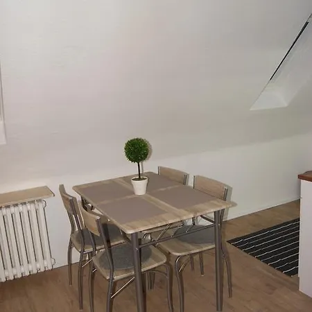 Flora Apartman *